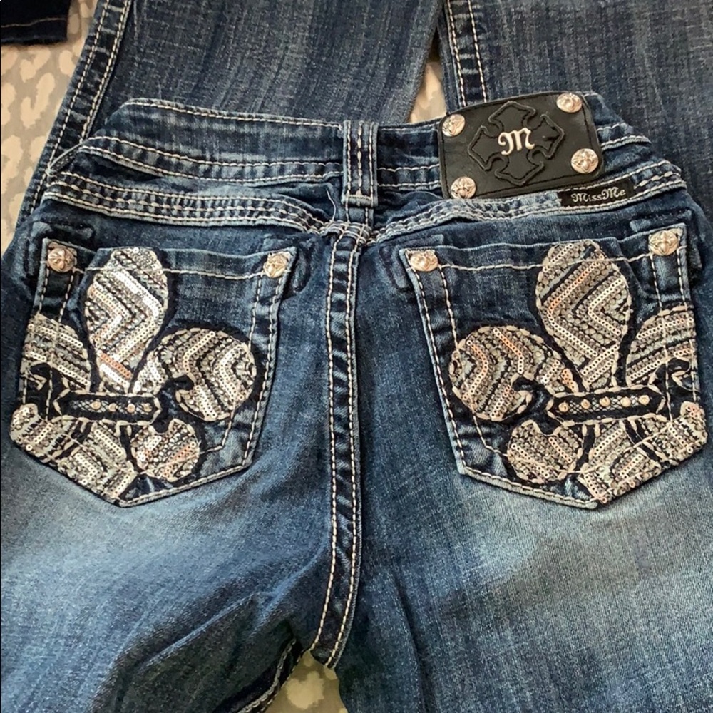 Jeans - Picture 2 of 3